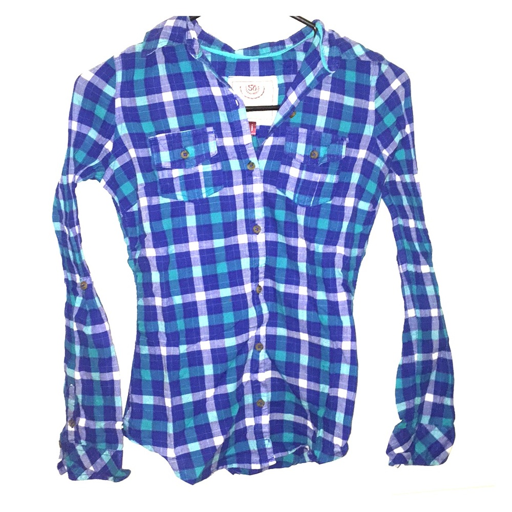 Blue Plaid Flannel-Style Lightweight Button Up